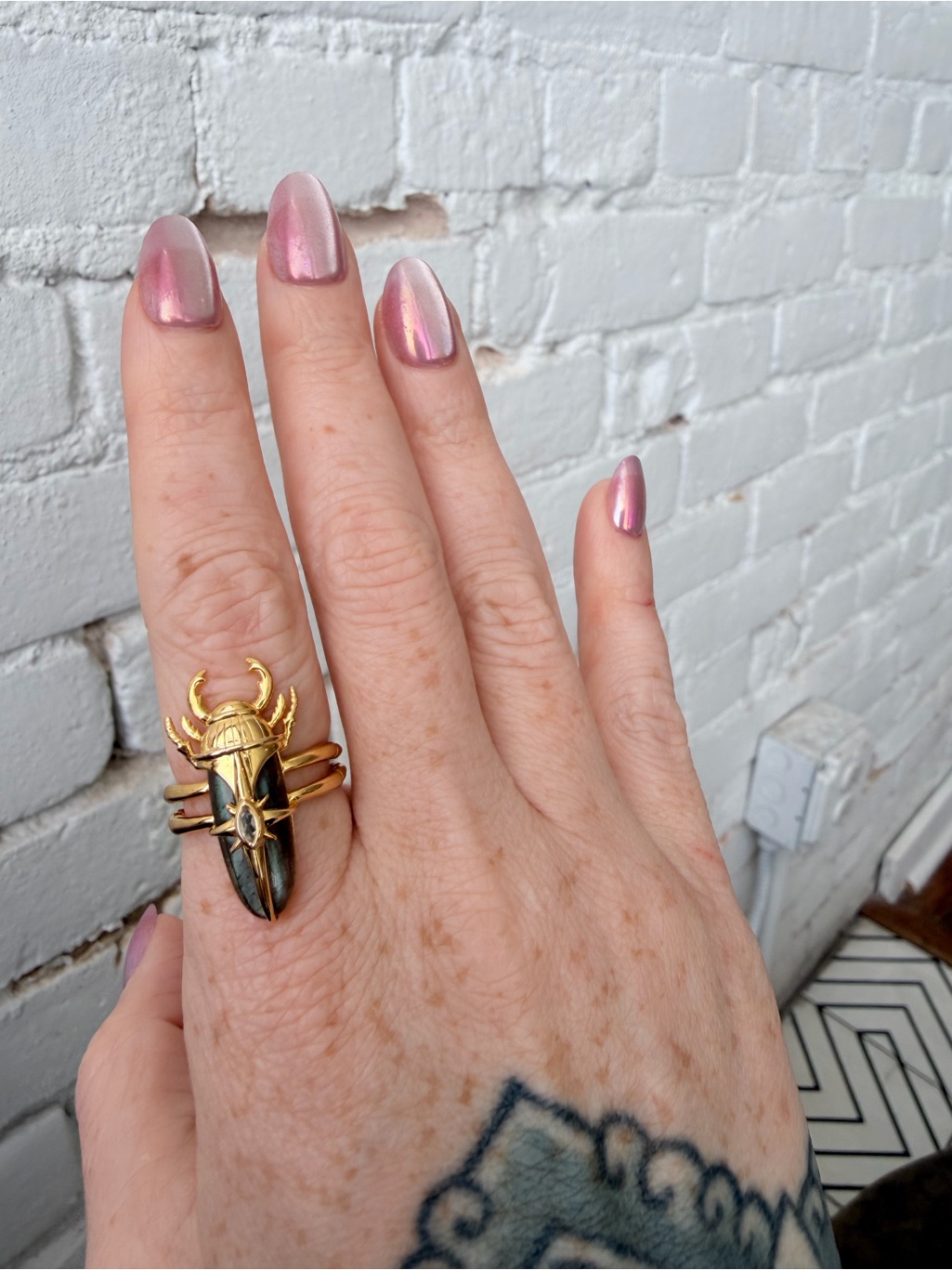 Gold Beetle Labradorite Ring — image 5 of 6